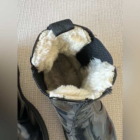 Winter Boots - Picture 5 of 7